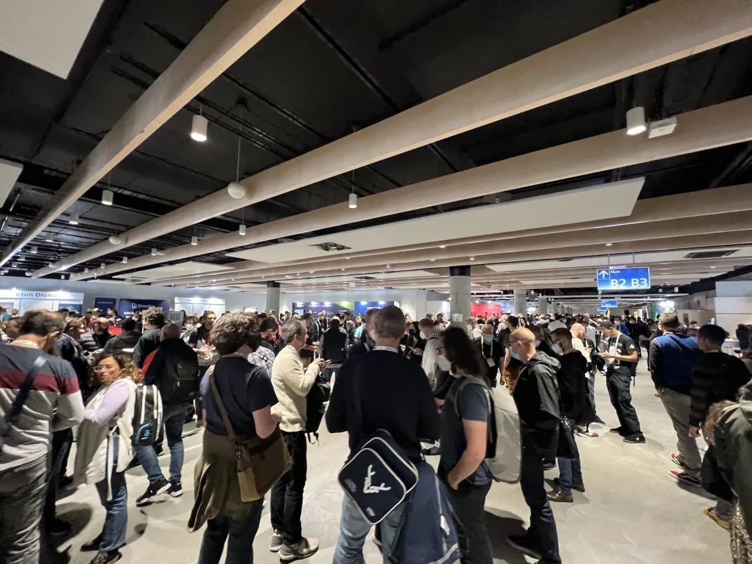 The busy and packed trade show floor of DrupalCon